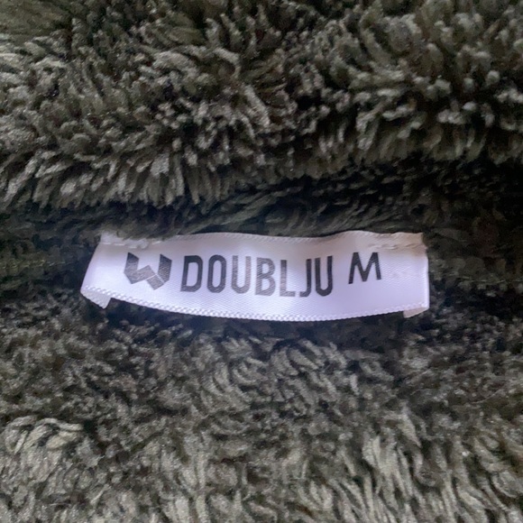 Snuggly Sherpa! - Picture 5 of 6